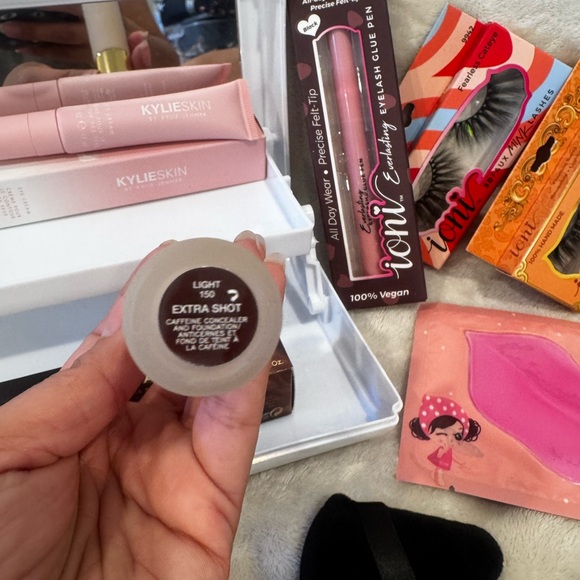 NEW Makeup Luxury Bundle Marc Jacobs Kylie - Picture 3 of 7